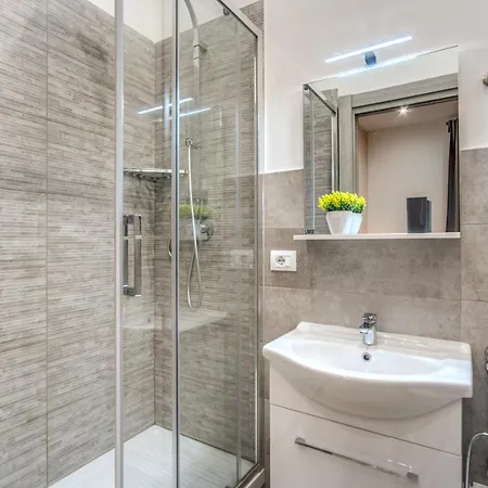 Tacito 23 Luxury 4* Roma